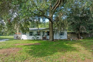11735 Ocklawaha Dr, Leesburg, FL 34788