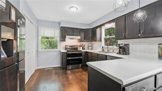 1069 Park Ln, Osage Beach, MO 65065