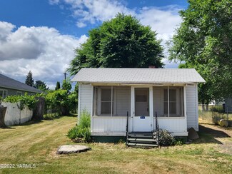 819 Taft St, Tieton, WA 98947