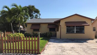 2020 Park St, Lake Worth, FL 33460
