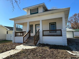 615 S Main St, Wilber, NE 68465