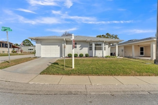 3102 Pebble Bend Dr, Lakeland, FL 33810