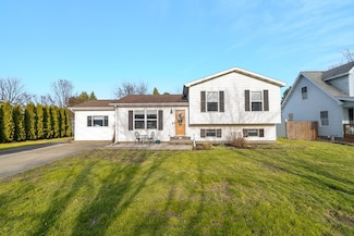 311 Edge Park Dr, Lake City, PA 16423