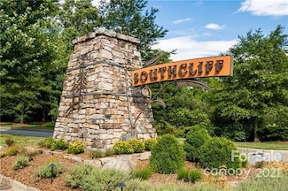 557 Southcliff Pkwy Unit 716, Fairview, NC 28730