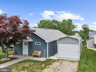 13 Pennsylvania Ave, Earleville, MD 21919