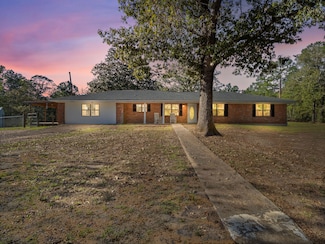 156 Wilson Cemetery Rd, Leesville, LA 71446