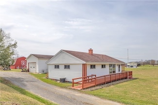 127 Fredericktown Rd, Darlington, PA 16115
