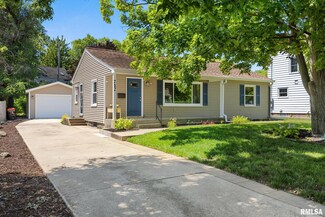 712 W Northcrest Ave, Peoria, IL 61614