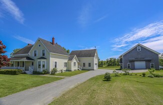 34 Perkins Rd, Belfast, ME 04915