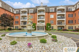 222 Regency Place Unit 222, Woodbridge, NJ 07095