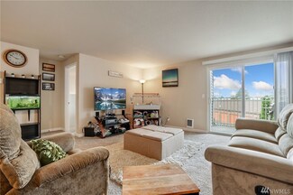 9815 Holly Dr Unit A209, Everett, WA 98204