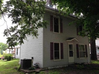 104 104 1st St NE, Morristown, MN 55052
