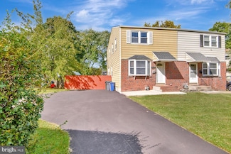 1466 Bluejay Rd, Abington, PA 19001