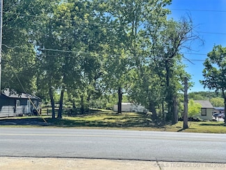 821 S College Ave, Tahlequah, OK 74464