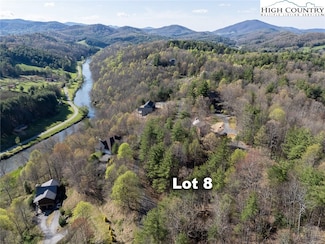 8 Old River Rd, West Jefferson, NC 28694