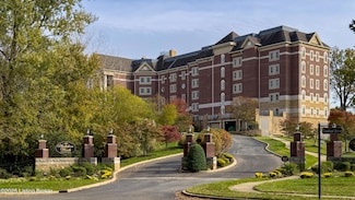 1300 Cardinal Dr Unit 301, Louisville, KY 40213
