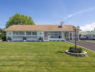 315 S Court St, Luray, VA 22835