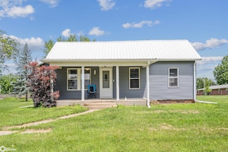 407 E Clark St, Montezuma, IA 50171
