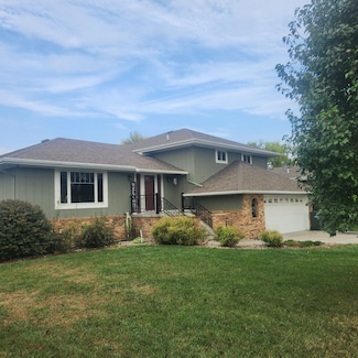 207 W Wyoming St, Crofton, NE 68730