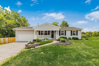 25 E Cuyuga Dr, Powell, OH 43065
