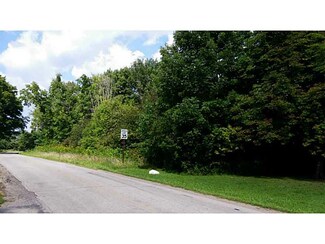 New Bedford-Sharon Rd, Pulaski, PA 16143