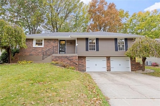 1105 SW 22nd St, Blue Springs, MO 64015