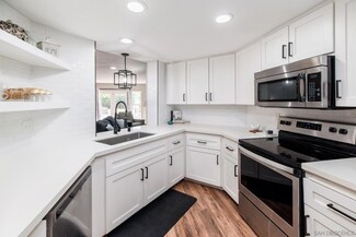 8158 Avenida Navidad Unit 11, San Diego, CA 92122
