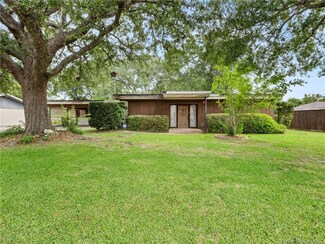 1710 W Sale Rd, Lake Charles, LA 70605