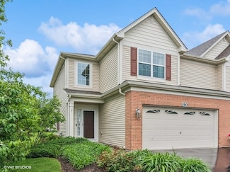 190 Birch Ln, Saint Charles, IL 60175