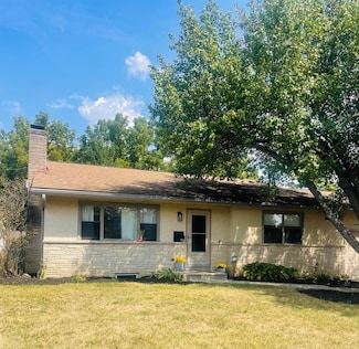 906 Farnham Rd, Columbus, OH 43220