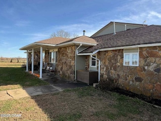 1065 NW 40th Rd, Liberal, MO 64762