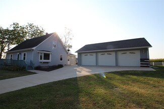8126 E County Road P, Clinton, WI 53525
