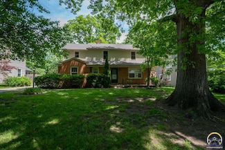 1940 SW Pembroke Ln, Topeka, KS 66604
