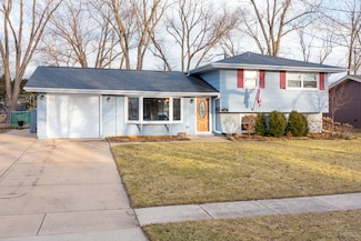 925 Cornell Ln, Schaumburg, IL 60193