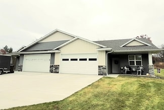 4891 190th St Unit 1 & 2, Chippewa Falls, WI 54729