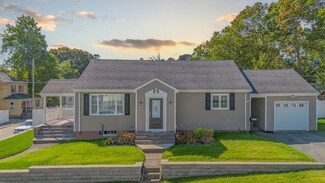 181 Rathgar St, Fall River, MA 02720