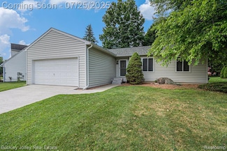 234 Woodlake Dr, Brighton, MI 48116