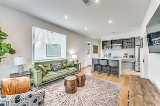 2406 W 10th St Unit B, Austin, TX 78703