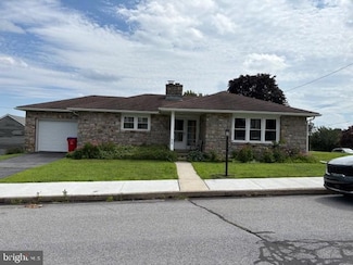 402 Spruce St, Hamburg, PA 19526