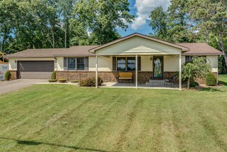 16440 Lakeview Dr, Vandalia, MI 49095