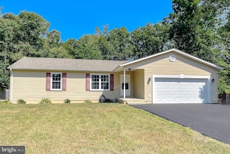 327 White Sands Dr, Lusby, MD 20657