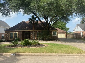 15706 Misty Hollow Dr, Houston, TX 77068