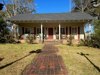 454 N First St, Gloster, MS 39638