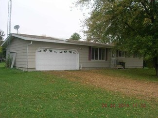 514 W 1st St S, Truman, MN 56088