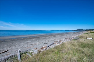 4789 Surfcrest Dr, Oak Harbor, WA 98277
