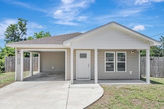 3729 E 9th St, Panama City, FL 32401