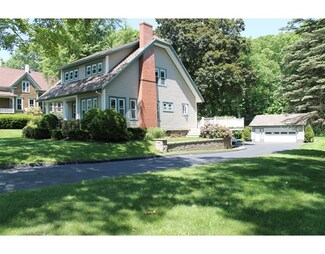 47 Gilbert St, North Brookfield, MA 01535