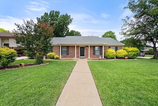 6 Brook Creek Ct, Roanoke, TX 76262