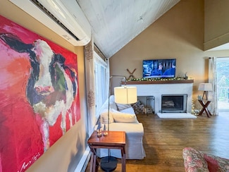 807 Murphys Rd Unit 7C, Quechee, VT 05059