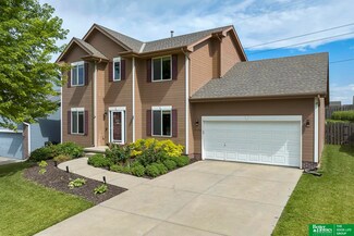 17020 Rampart St, Omaha, NE 68136